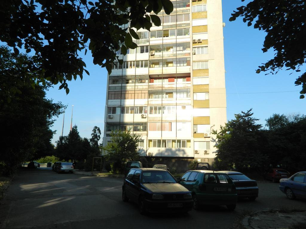 Happy Vacation 2 Apartment Varna Exterior photo