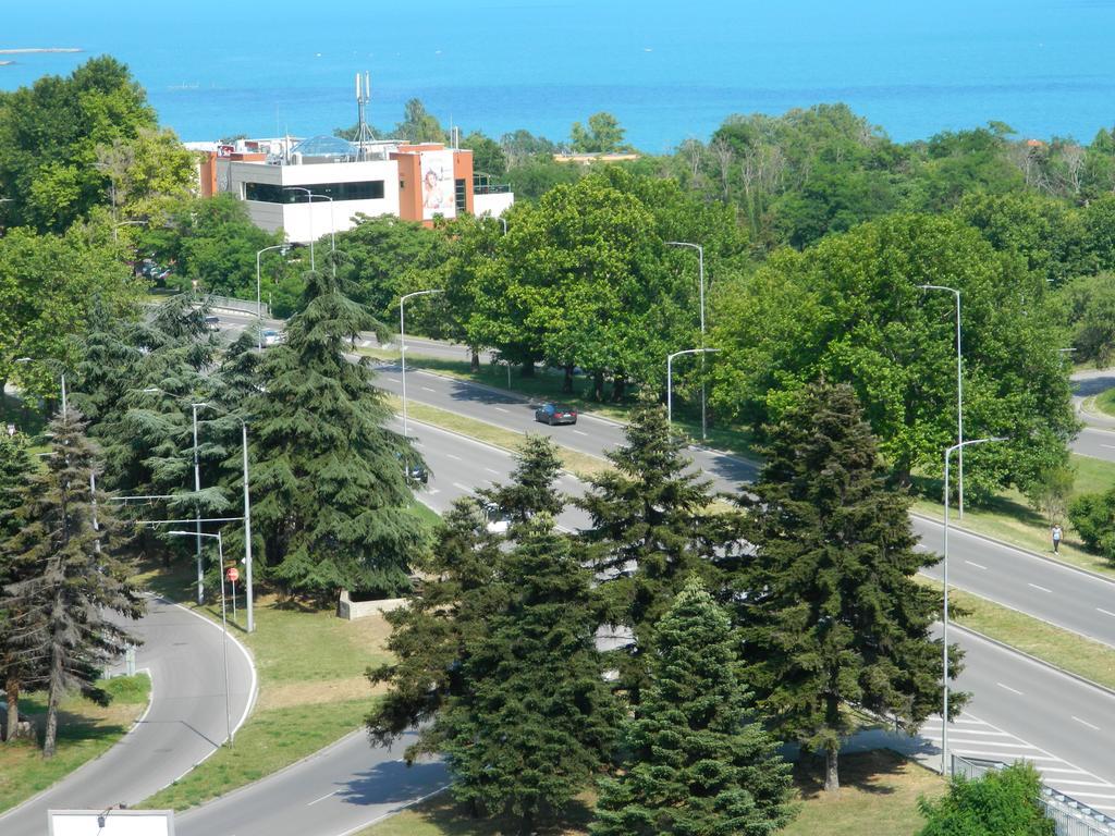 Happy Vacation 2 Apartment Varna Exterior photo