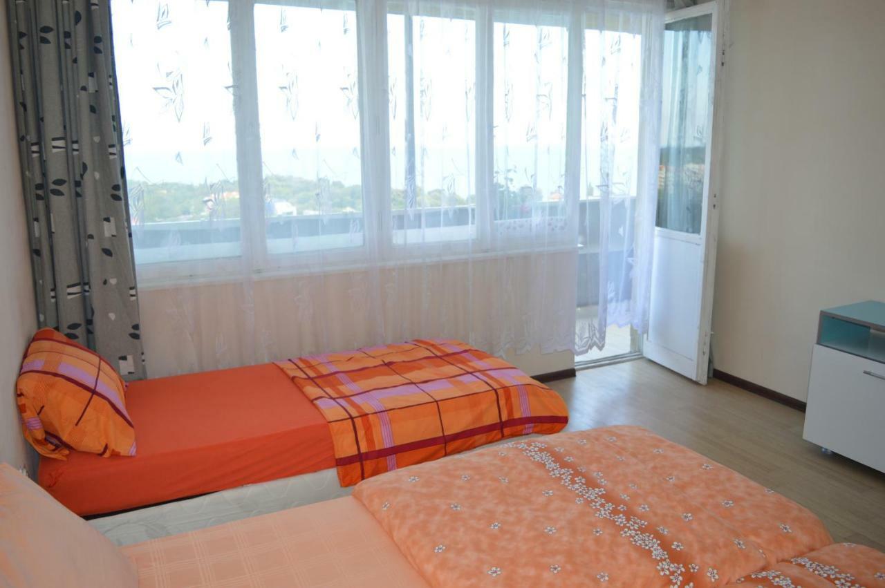 Happy Vacation 2 Apartment Varna Exterior photo